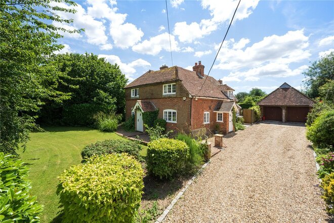 The Lees, Ashford, TN25