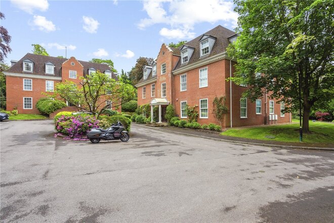 Hillside Park, Ascot, SL5