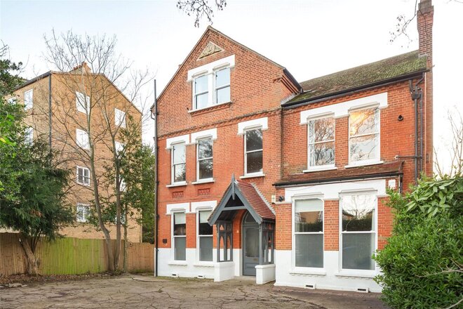 Border Crescent, London, SE26