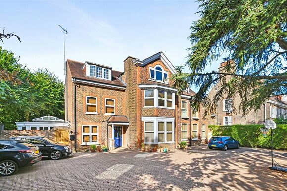 Woodfield Road, London, W5