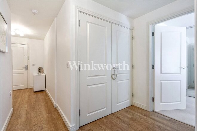Merlin Heights, London, N17