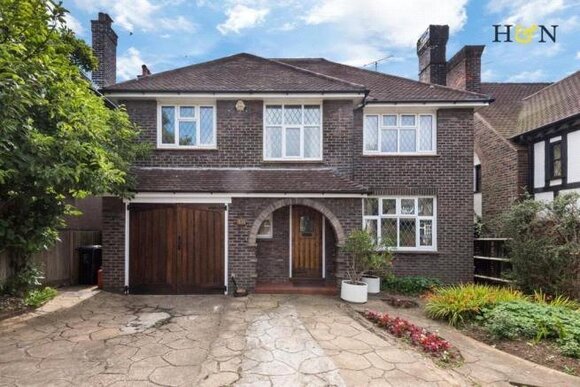 Hove Park Road, Hove, BN3