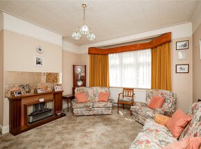 Gunnersbury Gardens, London, W3