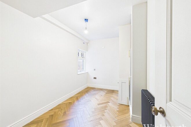 Birch Grove, London, W3