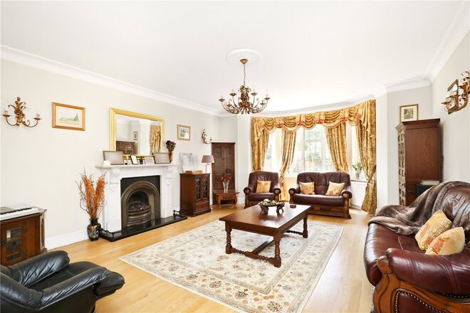 Tring Avenue, Ealing Common, W5