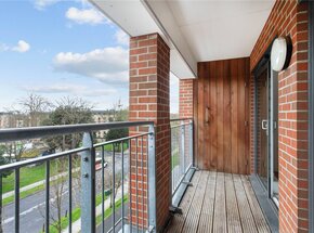 Mullins Place, London, SW4