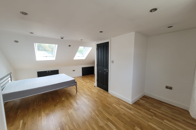 Milton Court Road, London, SE14