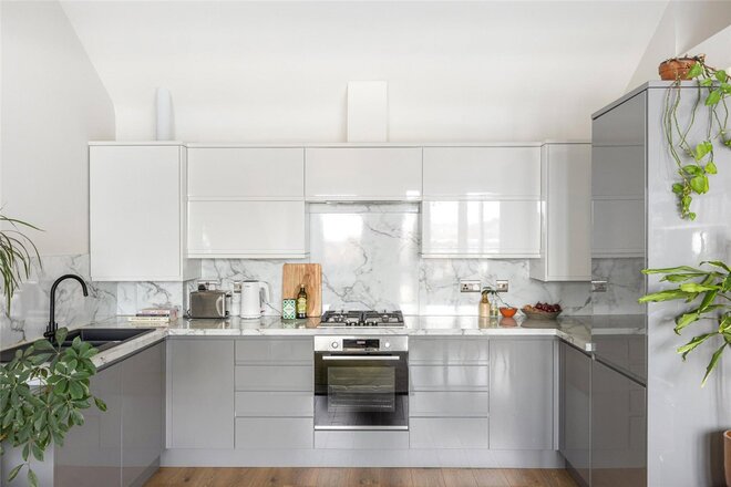 Clifford Road, London, SE25