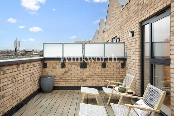 Frankum Mews, London, N22