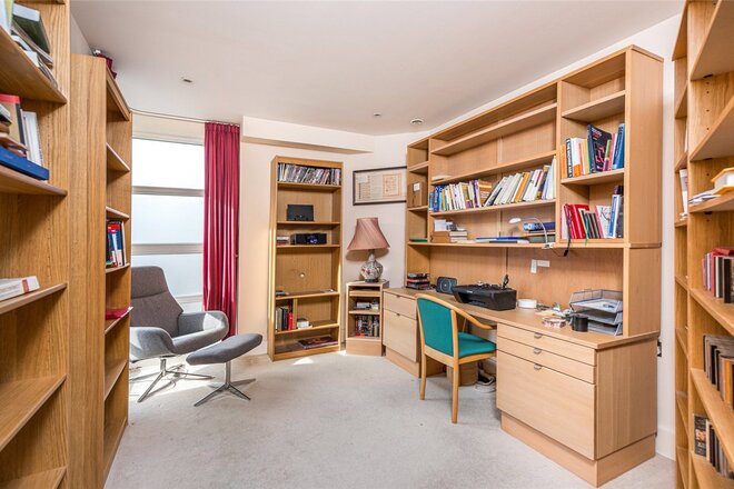 Moreton Street, London, SW1V