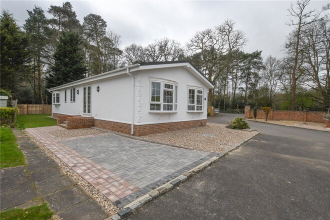 Pinewood Park, Berkshire, RG40