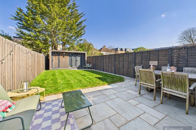 Tolworth Park Road, Surbiton, KT6