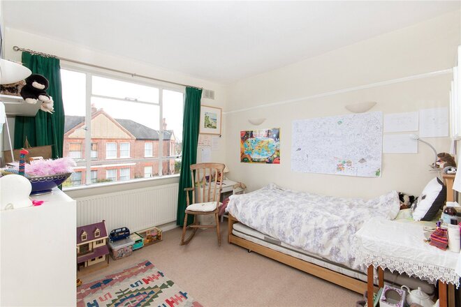 Thornlaw Road, London, SE27