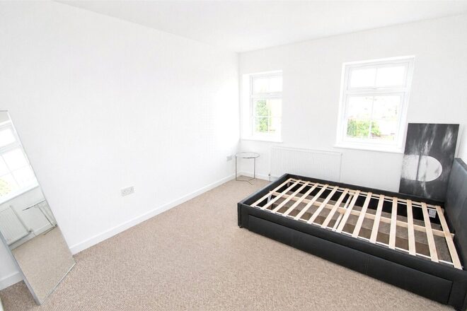 Stroud Close, Bourne, PE10