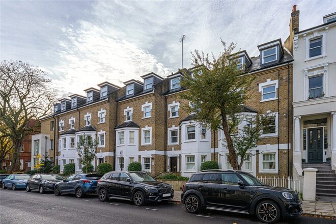 Jade House, London, NW3