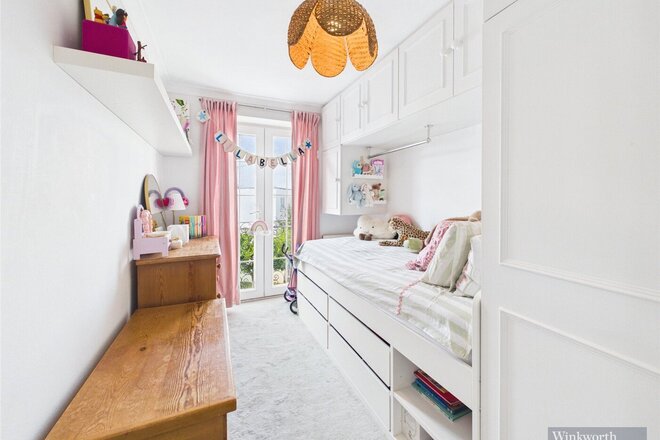 Eaton Drive, Kingston upon Thames, KT2