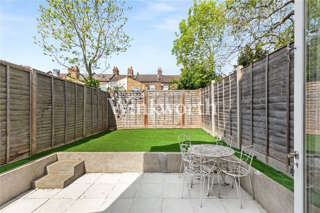 Woodside Gardens, London, N17