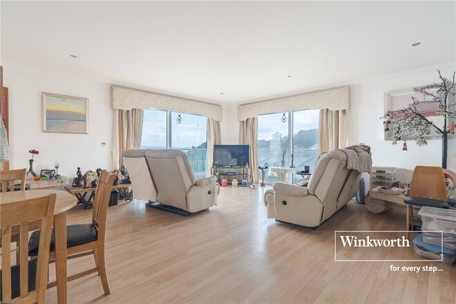 Marina Close, Bournemouth, BH5
