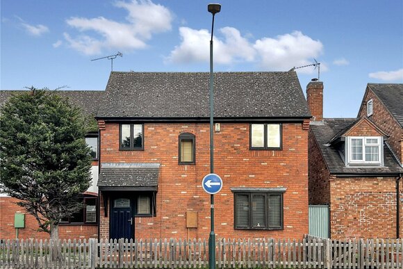 Simmons Court, Warwick, CV35