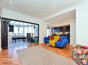 Colborne Way, Worcester Park, KT4