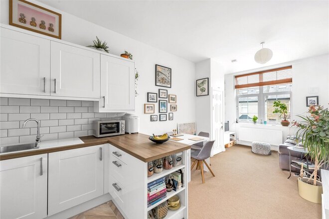 Middlesex Court, Glenhurst Road, TW8