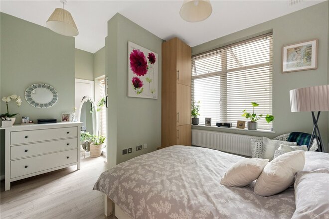 Shacklewell Lane, London, E8