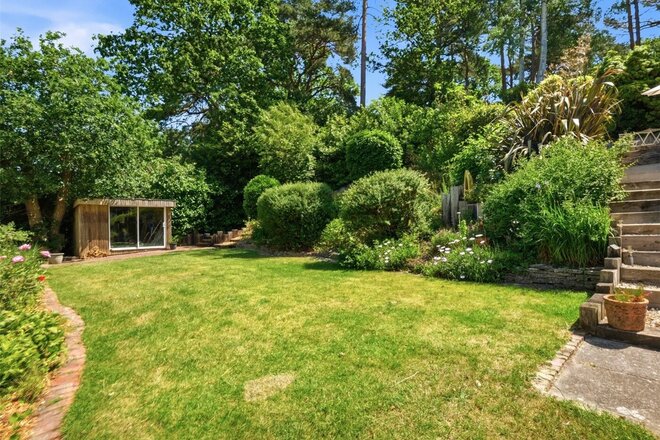 Lonnen Road, Wimborne, BH21
