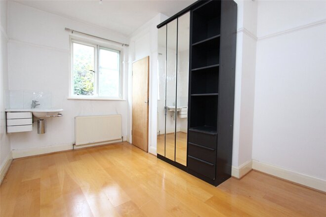 Mount Avenue, Essex, SS0