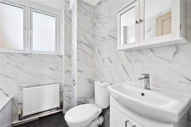 Warwick Grove, London, E5