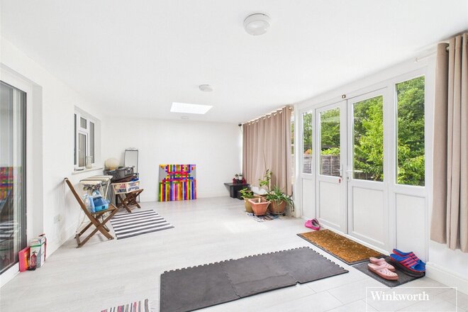 Lindsay Drive, Middlesex, HA3