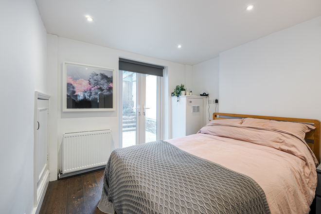 Clapham Road, UK, SW9