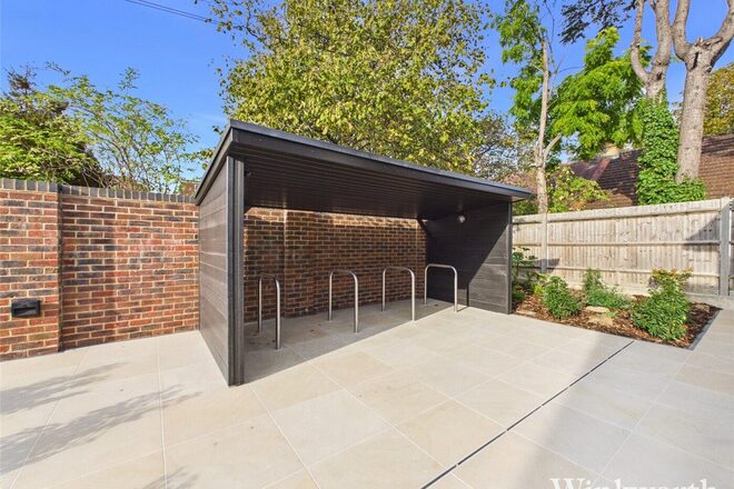 Lowfield Road, London, W3