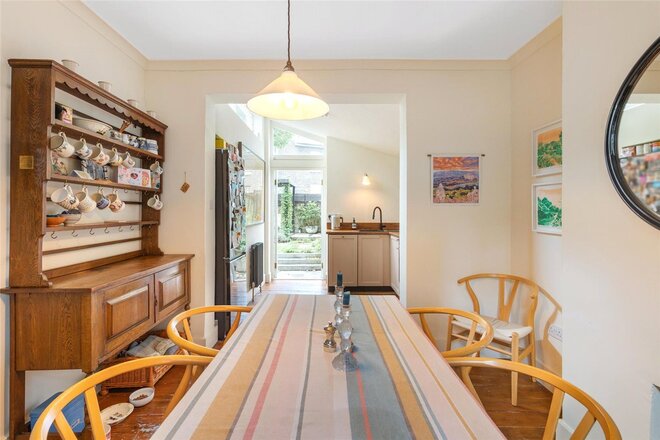 Cowley Road, London, SW9