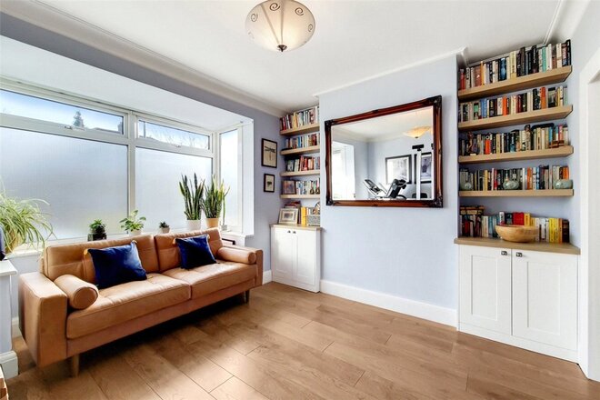 Godfrey Avenue, Twickenham, TW2