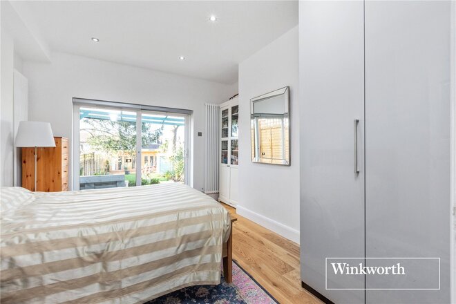 Eversleigh Road, Finchley, N3