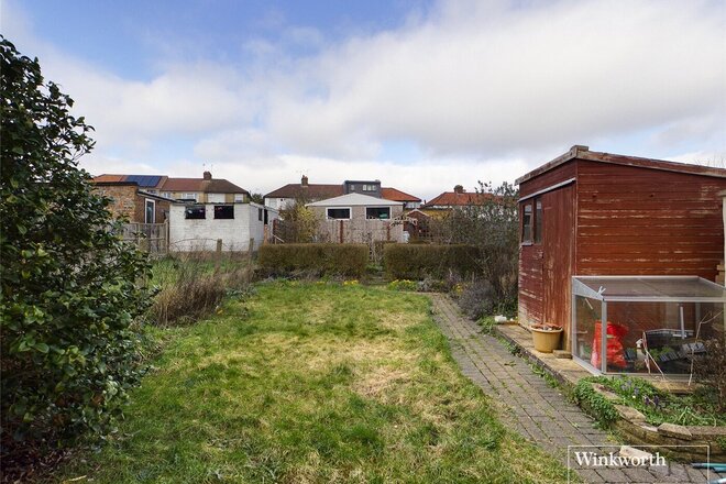 Gainsborough Gardens, Edgware, HA8