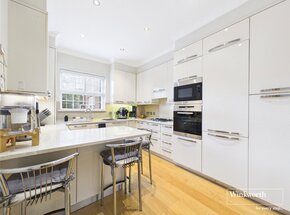 Turnberry Close, London, NW4
