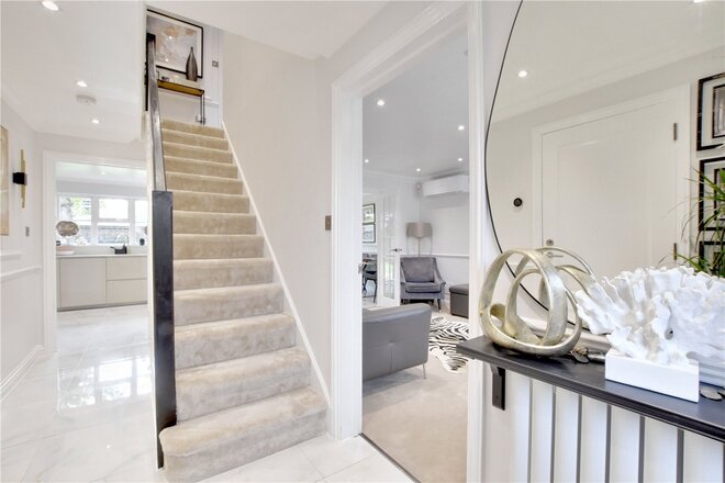 Crosier Close, Blackheath, SE3