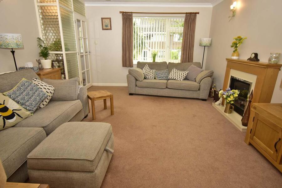 A LIVING ROOM 2.JPG