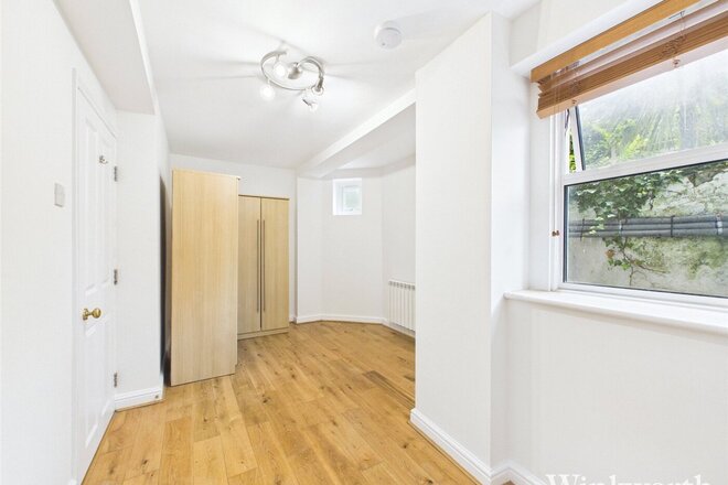 Acacia Road, London, W3