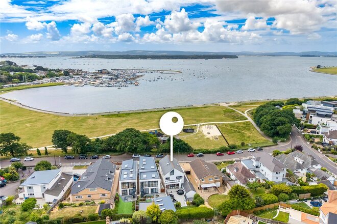 Whitecliff Road, Poole, BH14