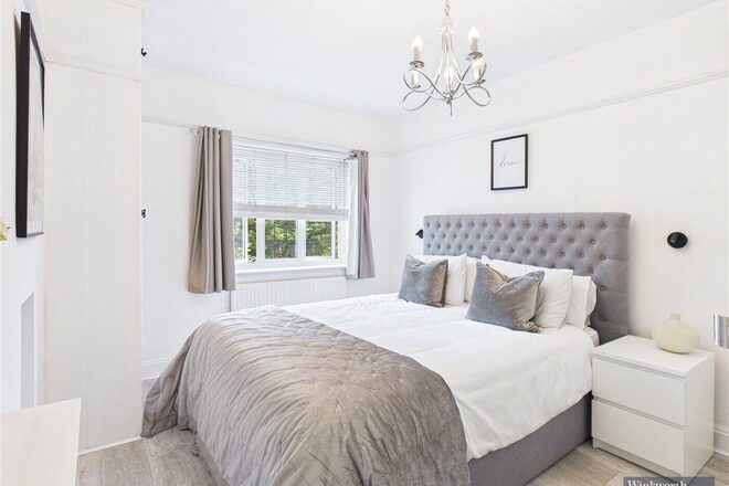Pinner View, Harrow, HA1