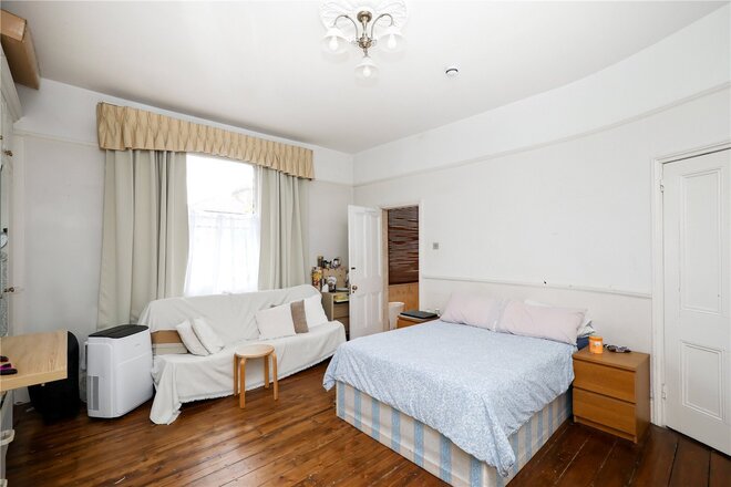 Eaton Rise, Ealing, W5