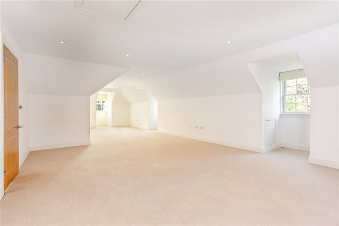 Callow Hill, Surrey, GU25