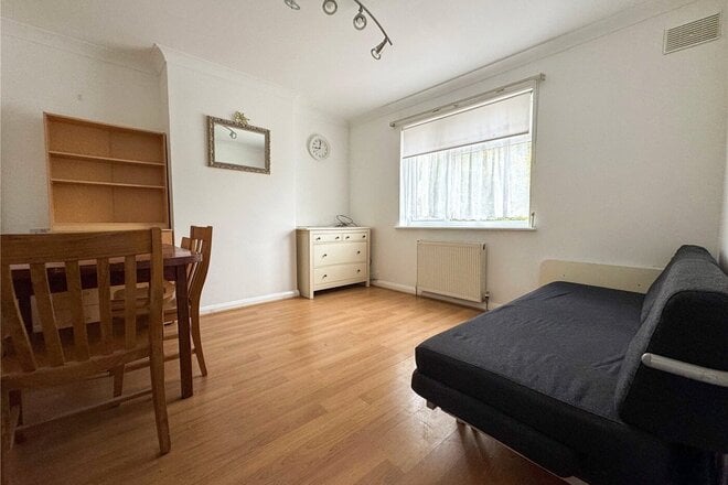Carr Road, Northolt, UB5