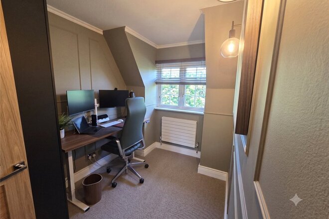 Fox Hill, Reading, RG7
