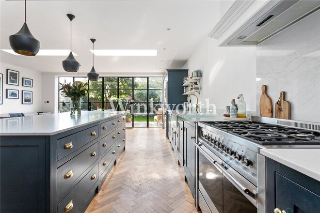 Fox Lane, London, N13