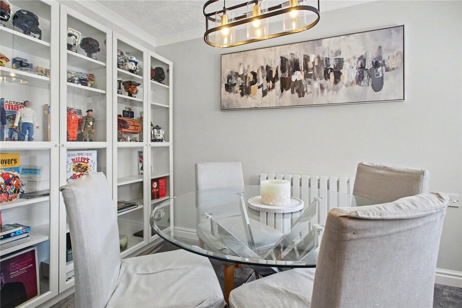 Dining Room/Bed 2