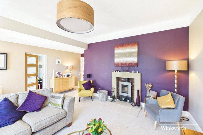 Newbury Road, Thatcham, RG19