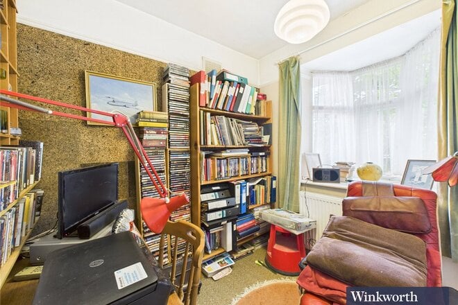 Methuen Road, Edgware, HA8